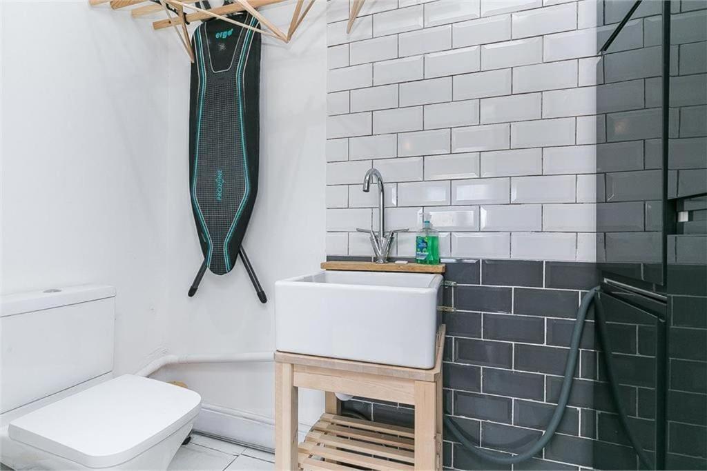 Dreghorn House 4 Bedrooms 3 Toilets 3 Reception Free Parking 233 Mbp Wifi EDI Eksteriør billede